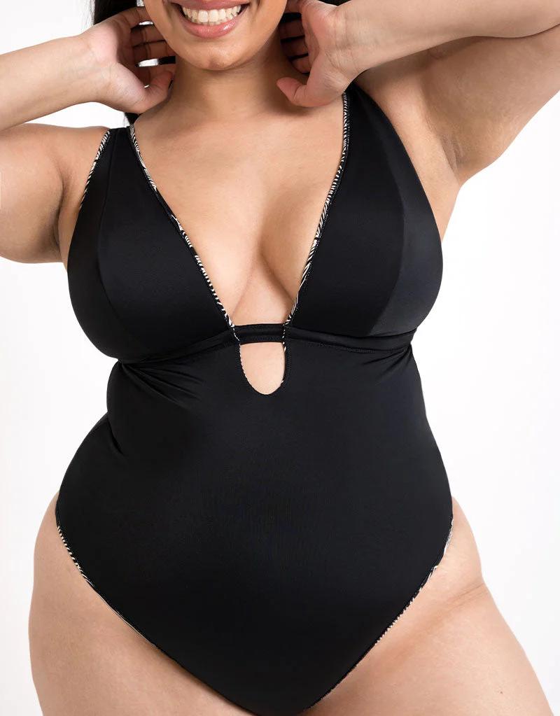Curvy Kate Ripple Reef Reversible Non-Wired Multiway Swimsuit Black Print - Image 8