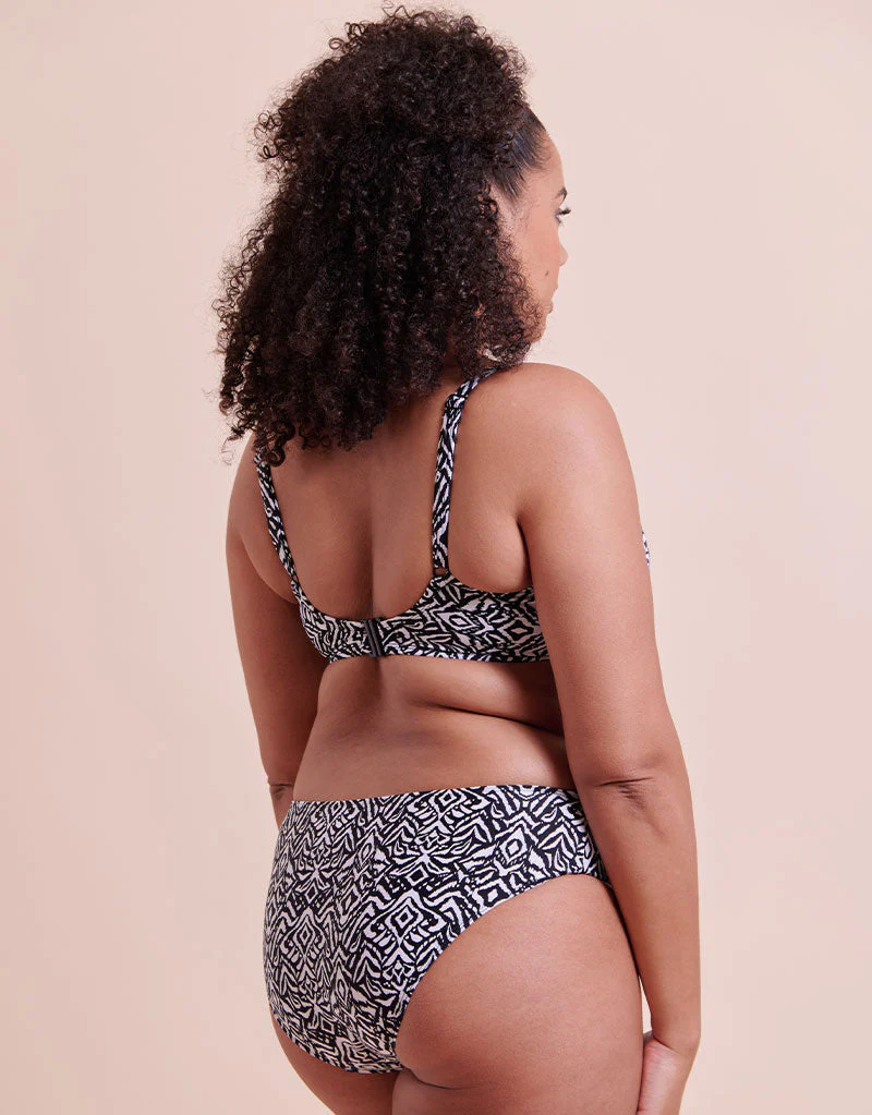 Curvy Kate Wild Horizon Bikini Brief Black Print - Image 4